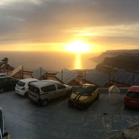 & Ocean Views * Amadores